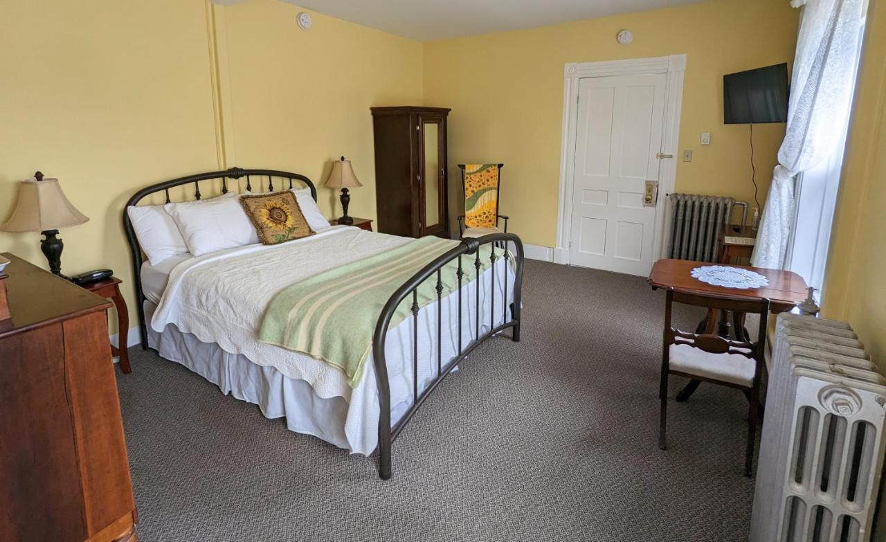The Georgetown Inn Bagian luar foto